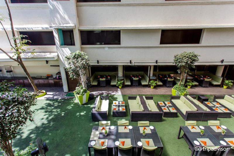Citrus Hotel Лонавала Екстериор снимка