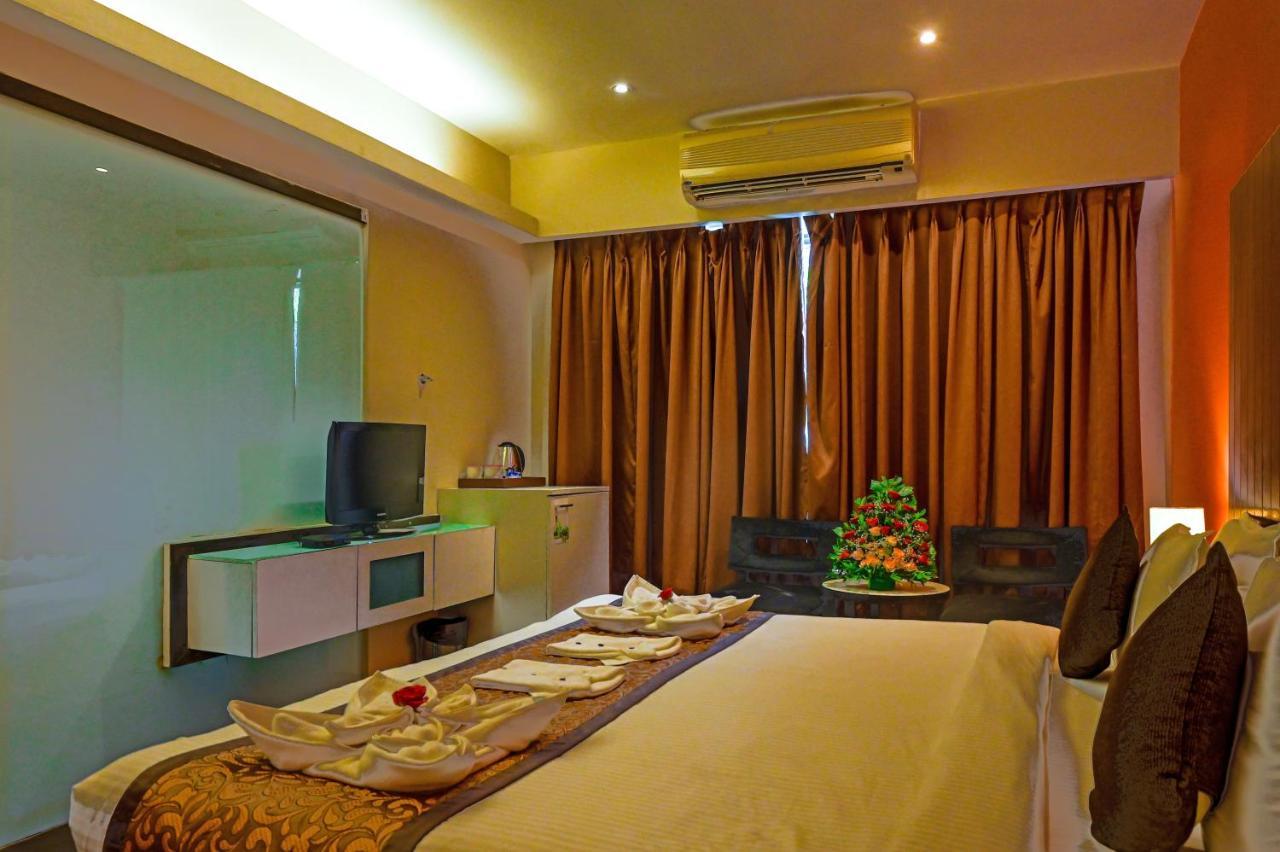 Citrus Hotel Лонавала Екстериор снимка