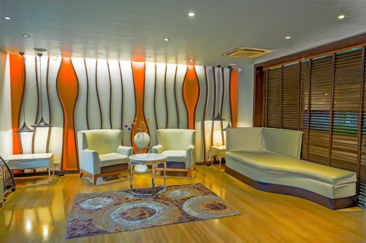 Citrus Hotel Лонавала Екстериор снимка