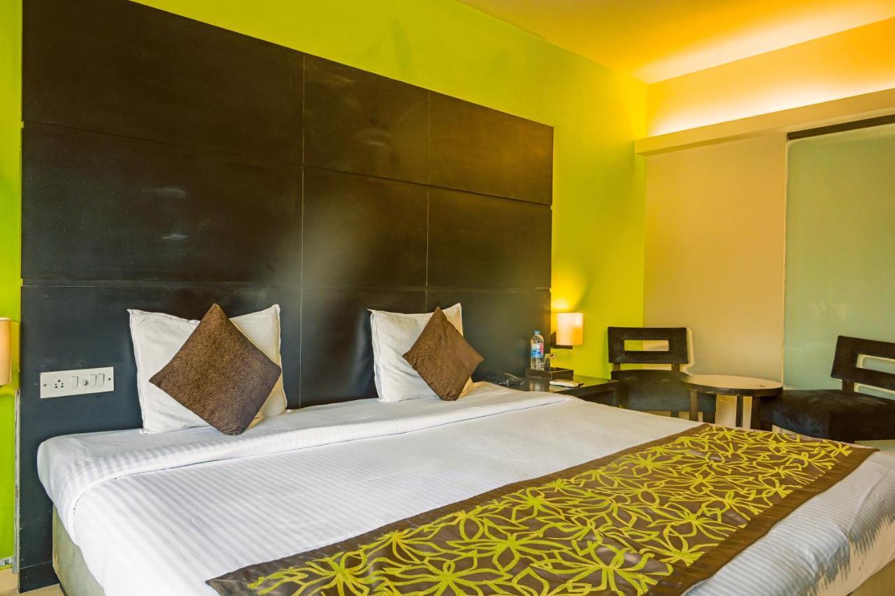 Citrus Hotel Лонавала Екстериор снимка