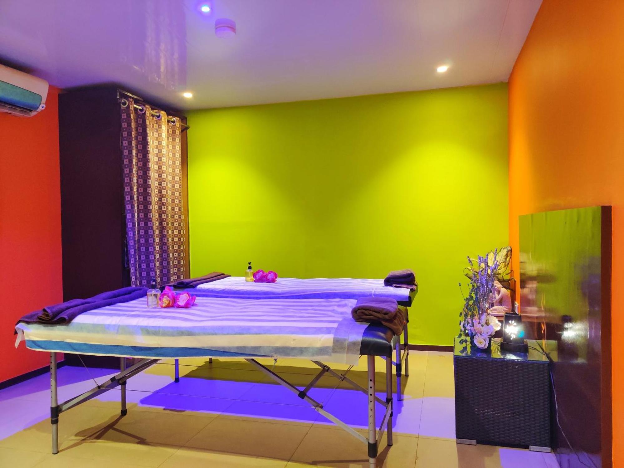 Citrus Hotel Лонавала Екстериор снимка