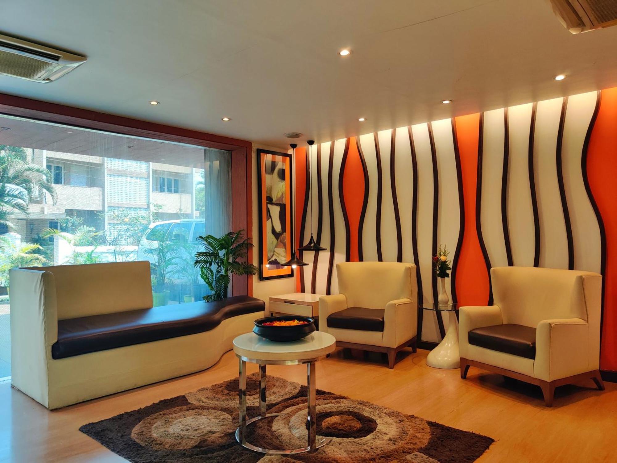 Citrus Hotel Лонавала Екстериор снимка