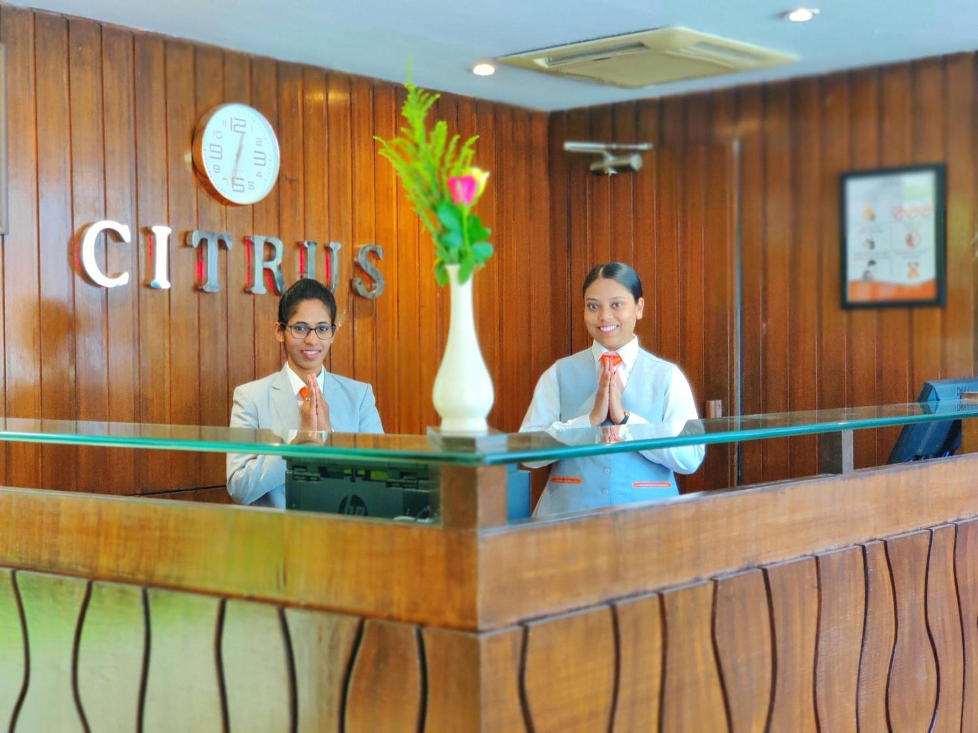 Citrus Hotel Лонавала Екстериор снимка